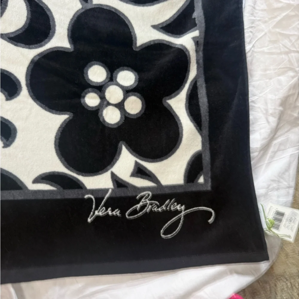 NWT Vera Bradley Night & Day Beach Towel Black & White retired pattern LAST ONE
